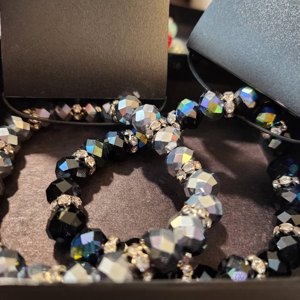 Set of 2 Shimmering Bead Braclets